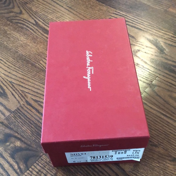 Salvatore Ferragamo Novello shoes silver size6.5 - Picture 8 of 8